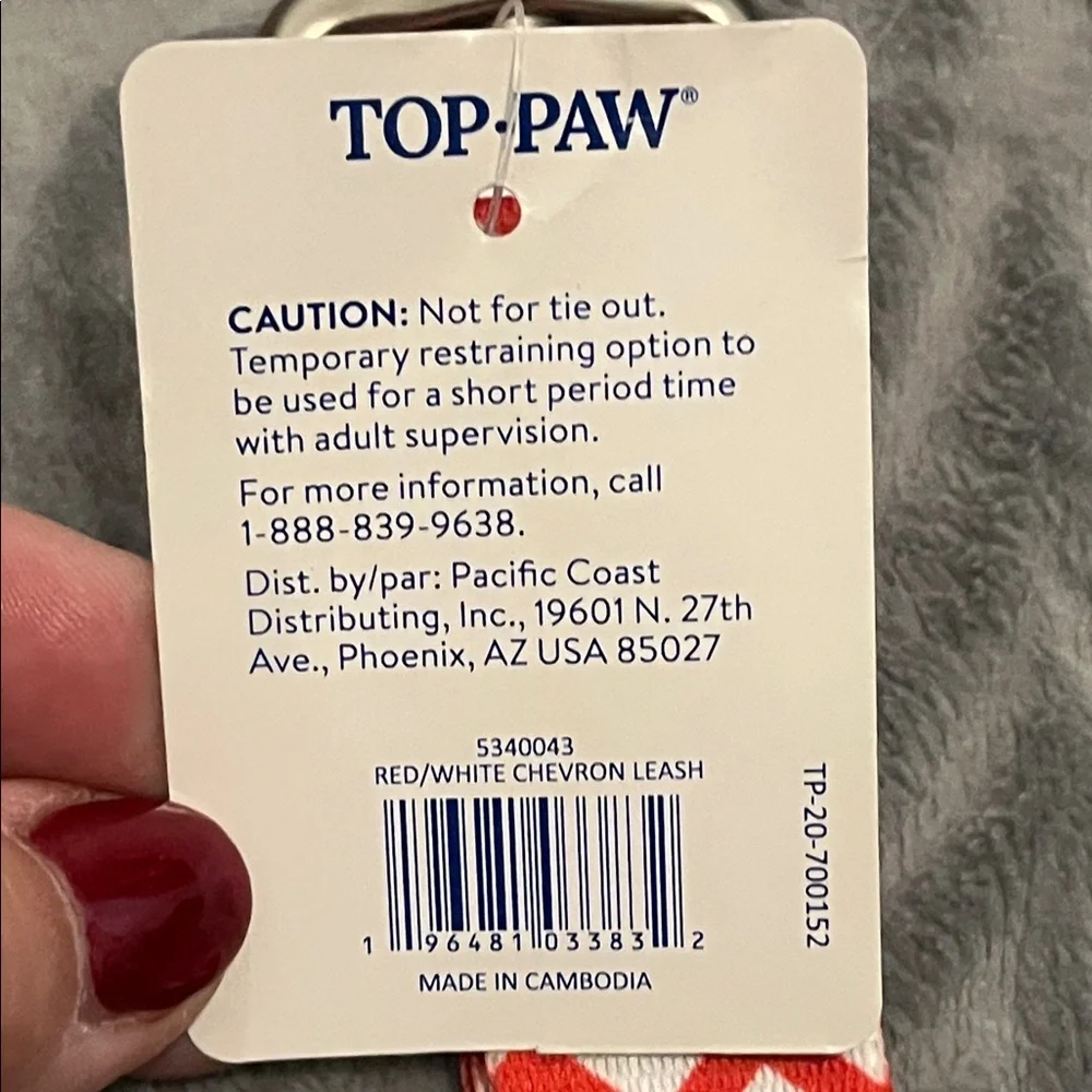 Top Paw Dog Collar size L & Matching 4’ Leash in Red & White Chevron Pattern NWT